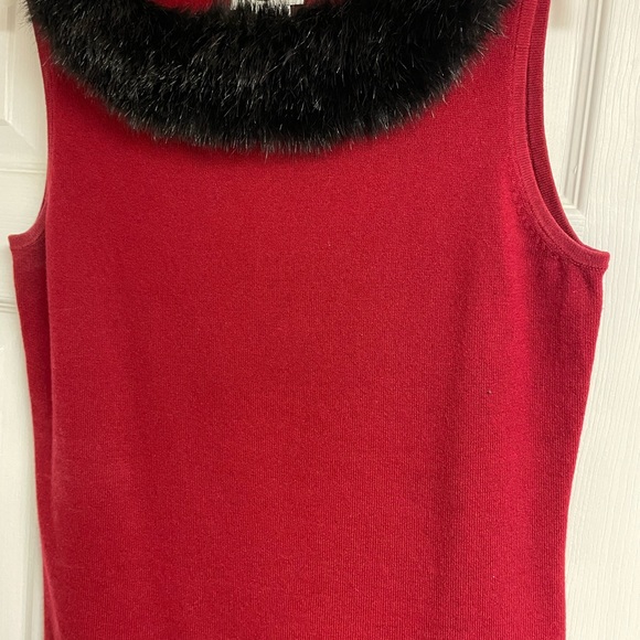 Classic sleeveless removable faux fur red shell; NWOT - Picture 1 of 4